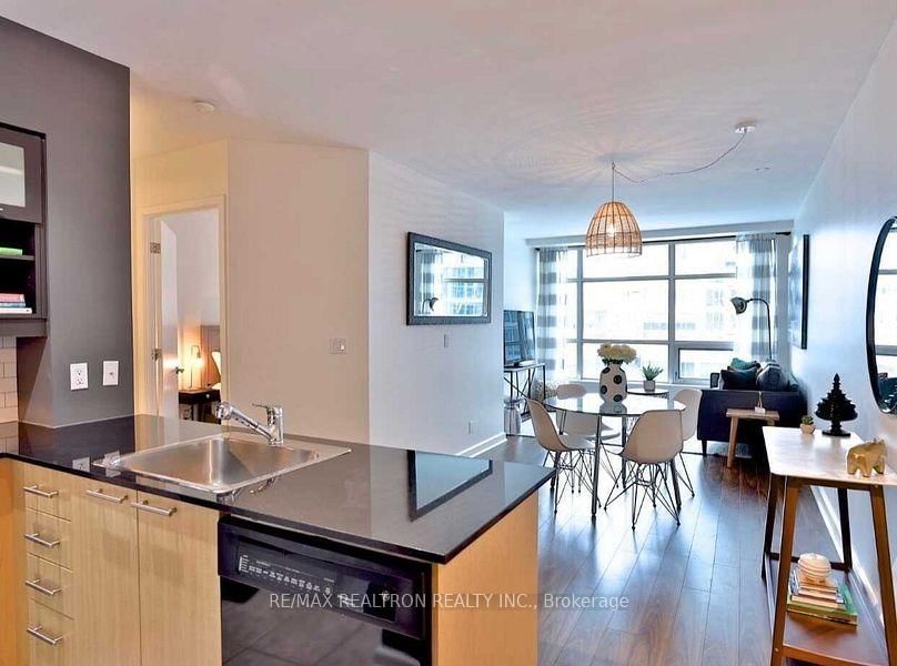 Condo for lease at 628-36 Blue Jays Way, Toronto, Waterfront Communities C1, M5V 3T3 - MLS: C12005512