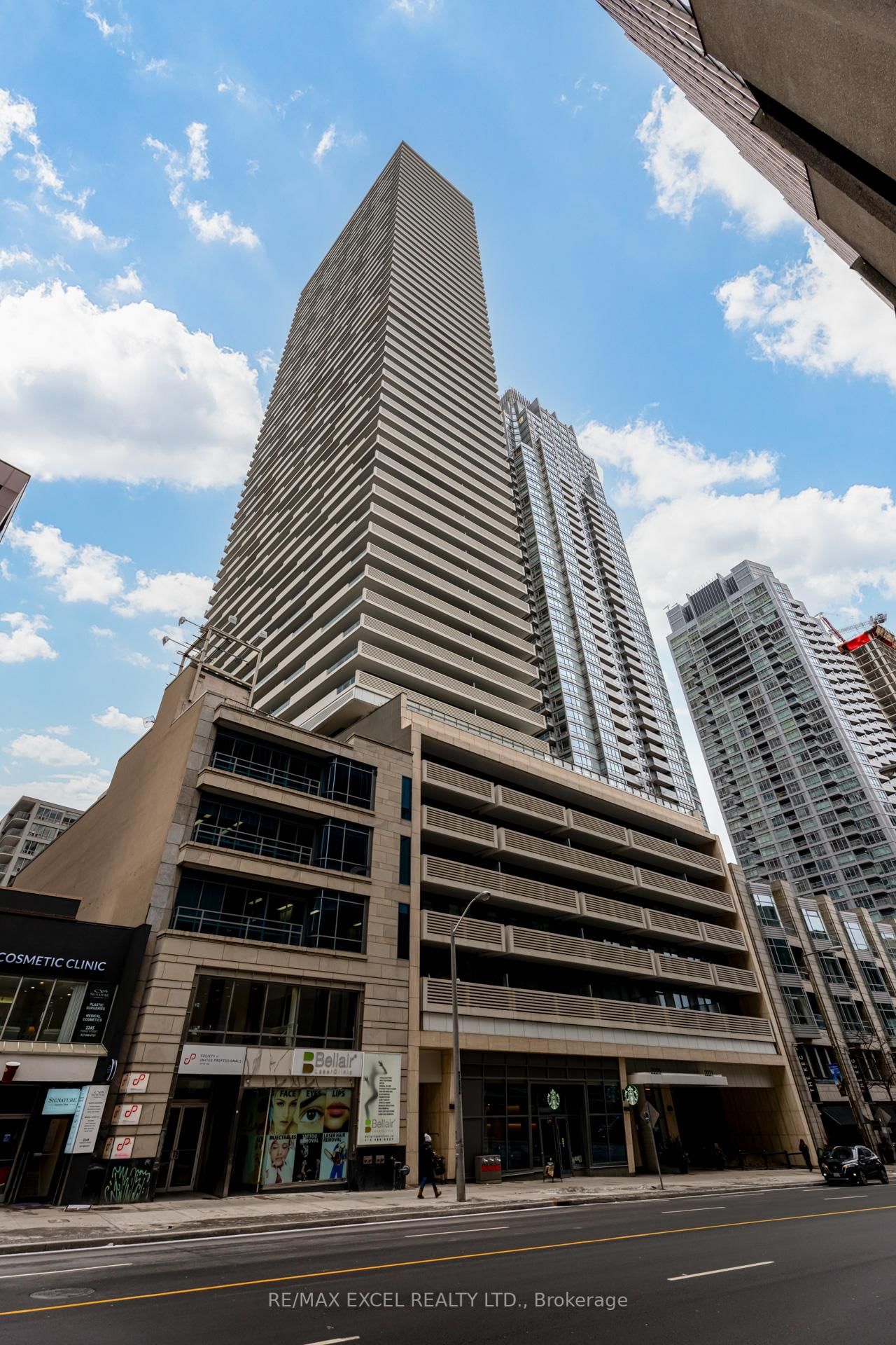 Condo for sale at 2911-2221 Yonge Street, Toronto, Mount Pleasant West, M4S 2B4 - MLS: C12005601