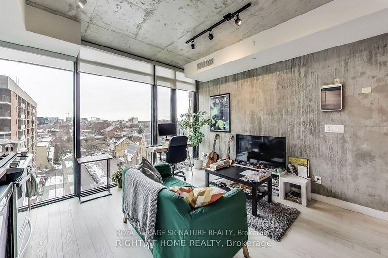 706 - 111 Bathurst St, Toronto, M5V 2R1 | Image 2