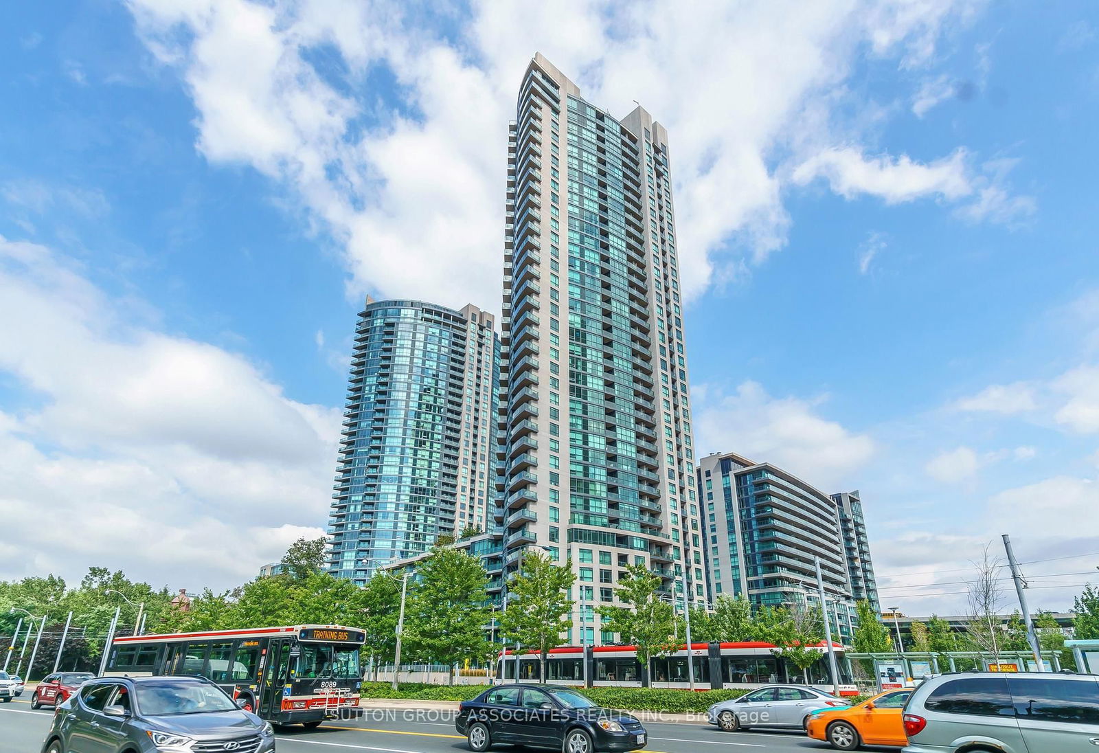 Condo leased at 507-215 Fort York Boulevard, Toronto, Waterfront Communities C1, M5V 4A2 - MLS: C12006139