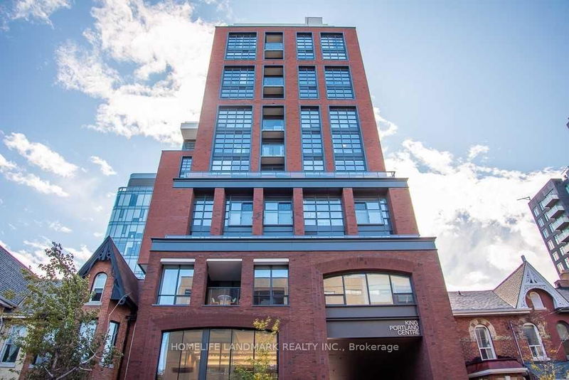 home for lease on 711-501 Adelaide Street W
