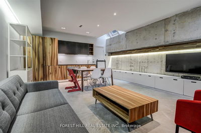 Unit 1 — 117 Robert St, Toronto - University image-0-3