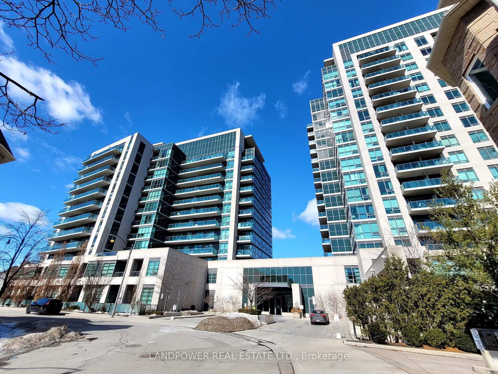 Condo for lease at 320-35 Brian Peck Crescent, Toronto, Thorncliffe Park, M4G 0A5 - MLS: C12006945