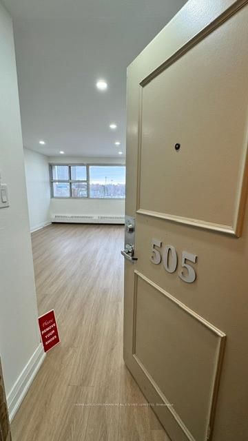 Unit 505 — 725 Don Mills Rd, Toronto - Flemingdon Park image-0-2