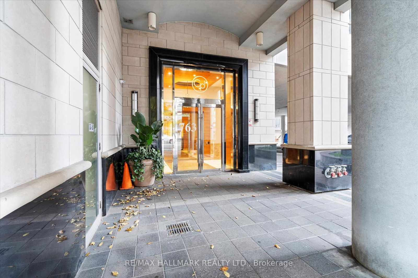 Condo for sale at 3011-763 Bay Street, Toronto, Bay Street Corridor, M5G 2R3 - MLS: C12007391