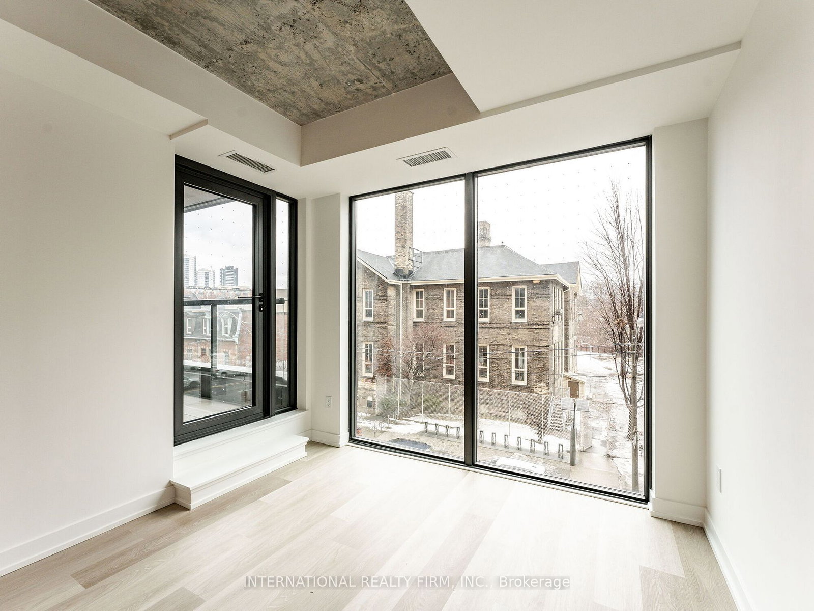 28 Eastern Avenue, Unit 215 - Photo 11