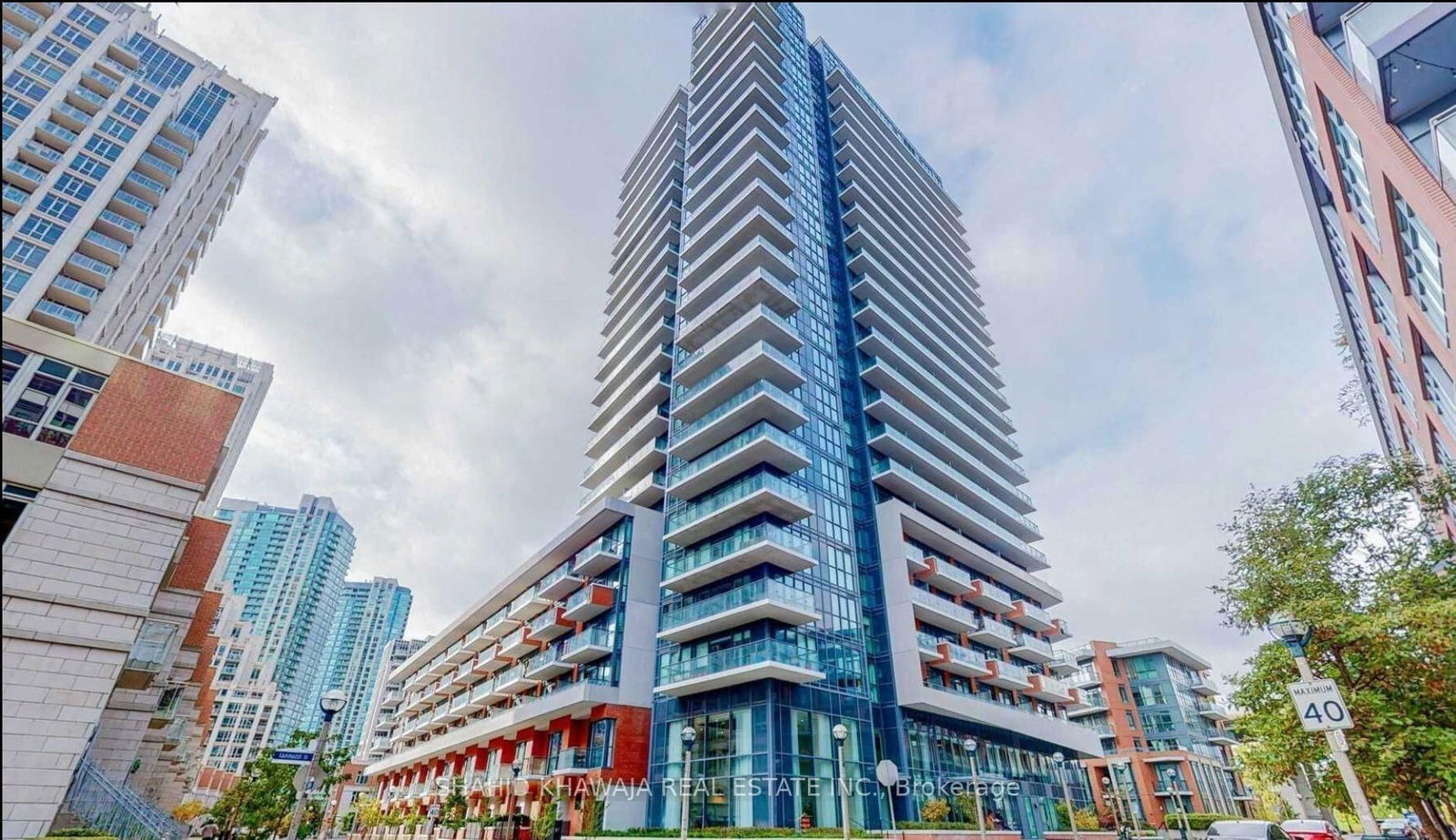 Condo for lease at 221-38 Iannuzzi Street, Toronto, Niagara, M5V 0S2 - MLS: C12007553