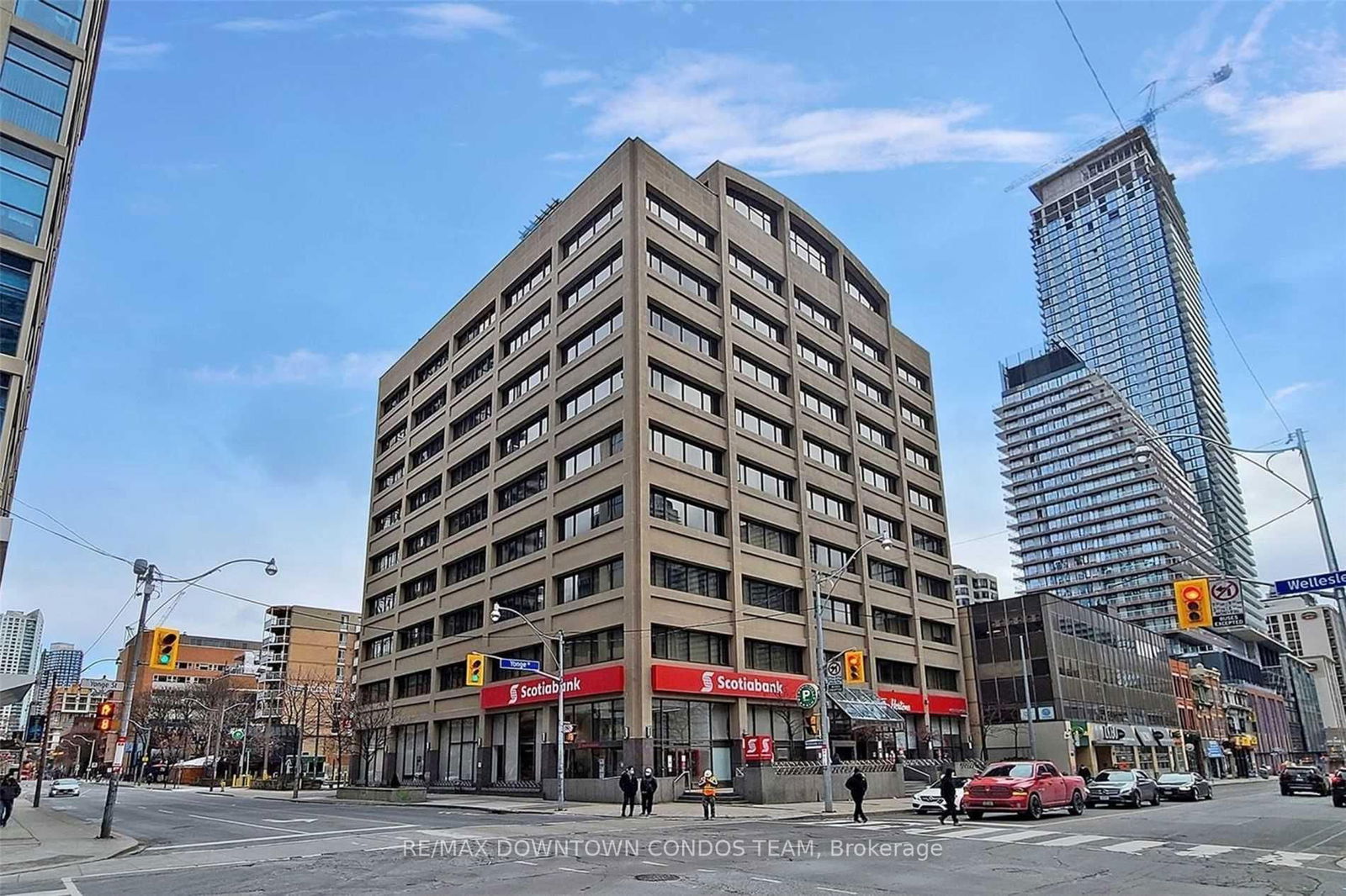 Condo for lease at 806-555 Yonge Street, Toronto, Church-Yonge Corridor, M4Y 3A6 - MLS: C12007765