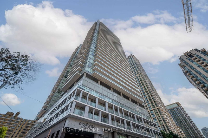 home for lease on 612-99 Broadway Avenue