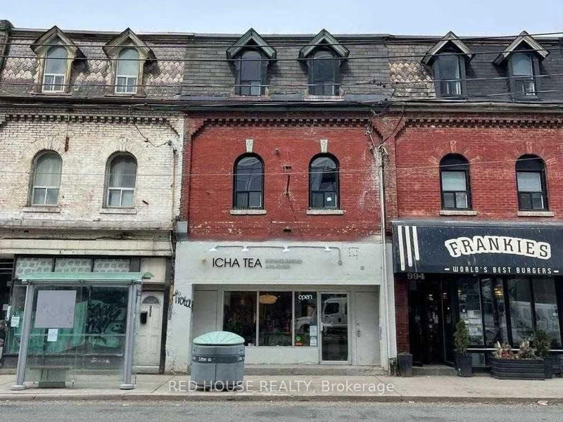 home for lease on 996 Queen Street W