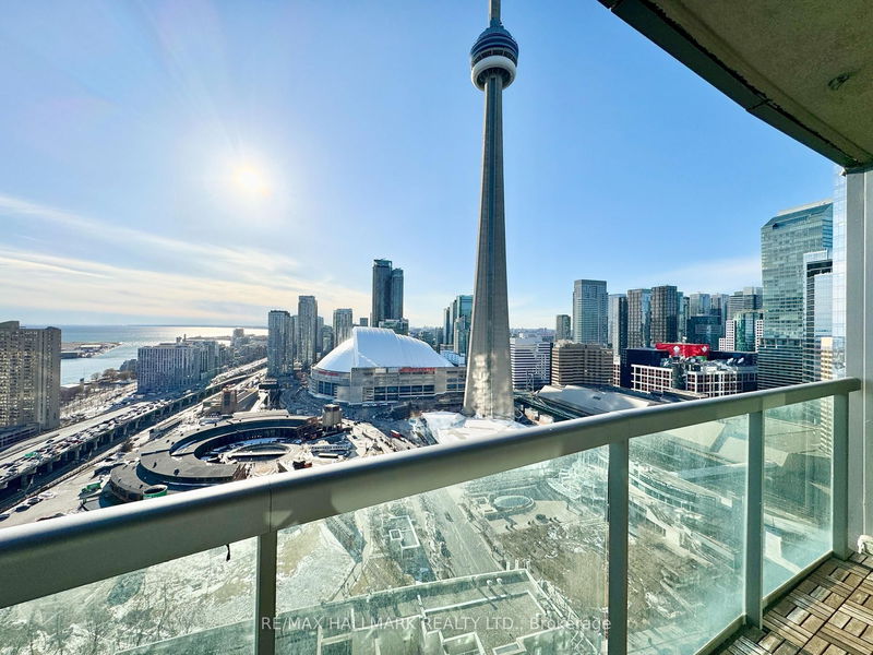 home for lease on 3812-30 Grand Trunk Crescent