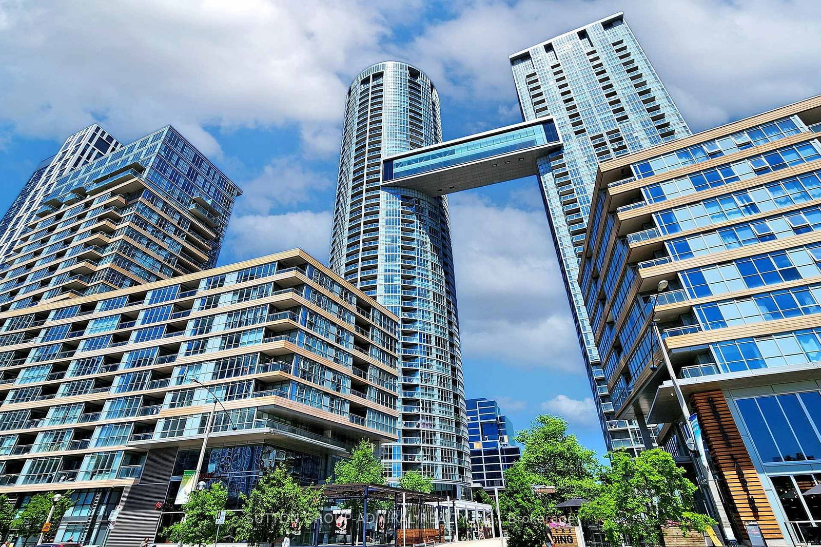 Condo for sale at 1703-21 Iceboat Terrace, Toronto, Waterfront Communities C1, M5V 4A5 - MLS: C12009230