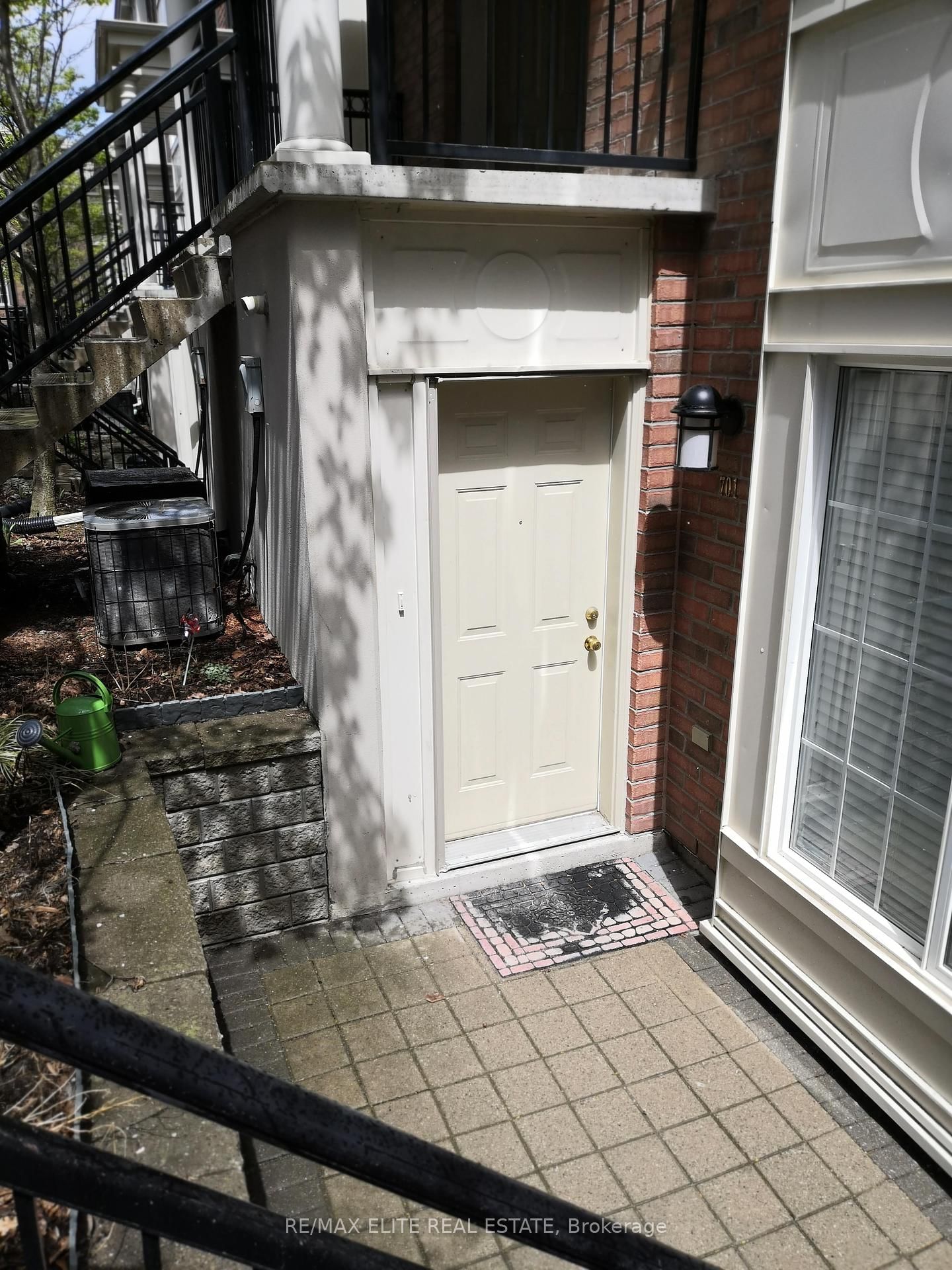 Townhouse for sale at 701-5 Everson Drive, Toronto, Willowdale East, M2N 7C3 - MLS: C12009275