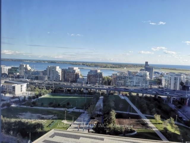 2009 - 21 Iceboat Terrace
