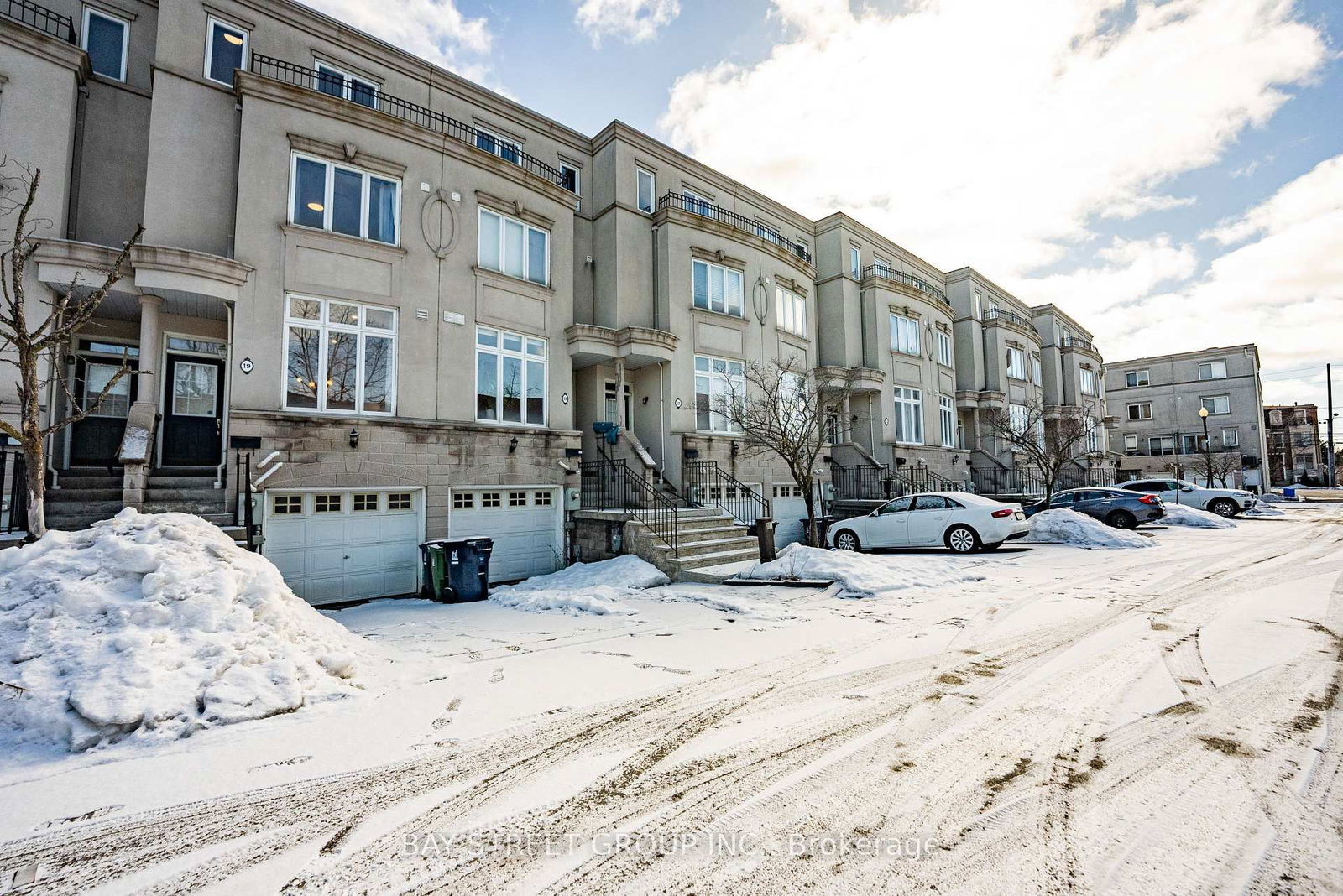 Townhouse for sale at 19 English Garden Way, Toronto, Newtonbrook West, M2M 4M4 - MLS: C12009559