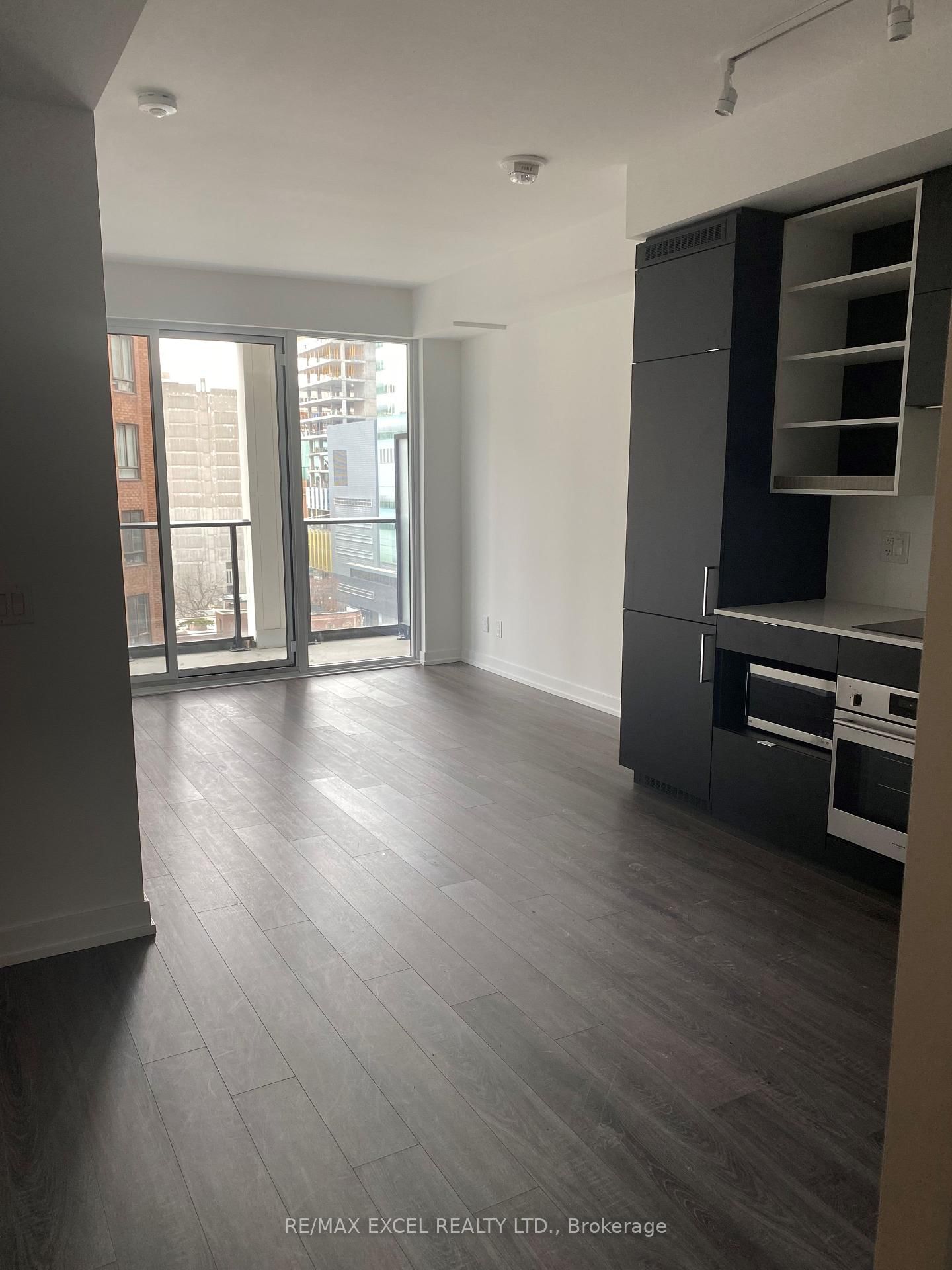 Condo for lease at 913-20 Edward Street, Toronto, Bay Street Corridor, M5G 1C9 - MLS: C12009565