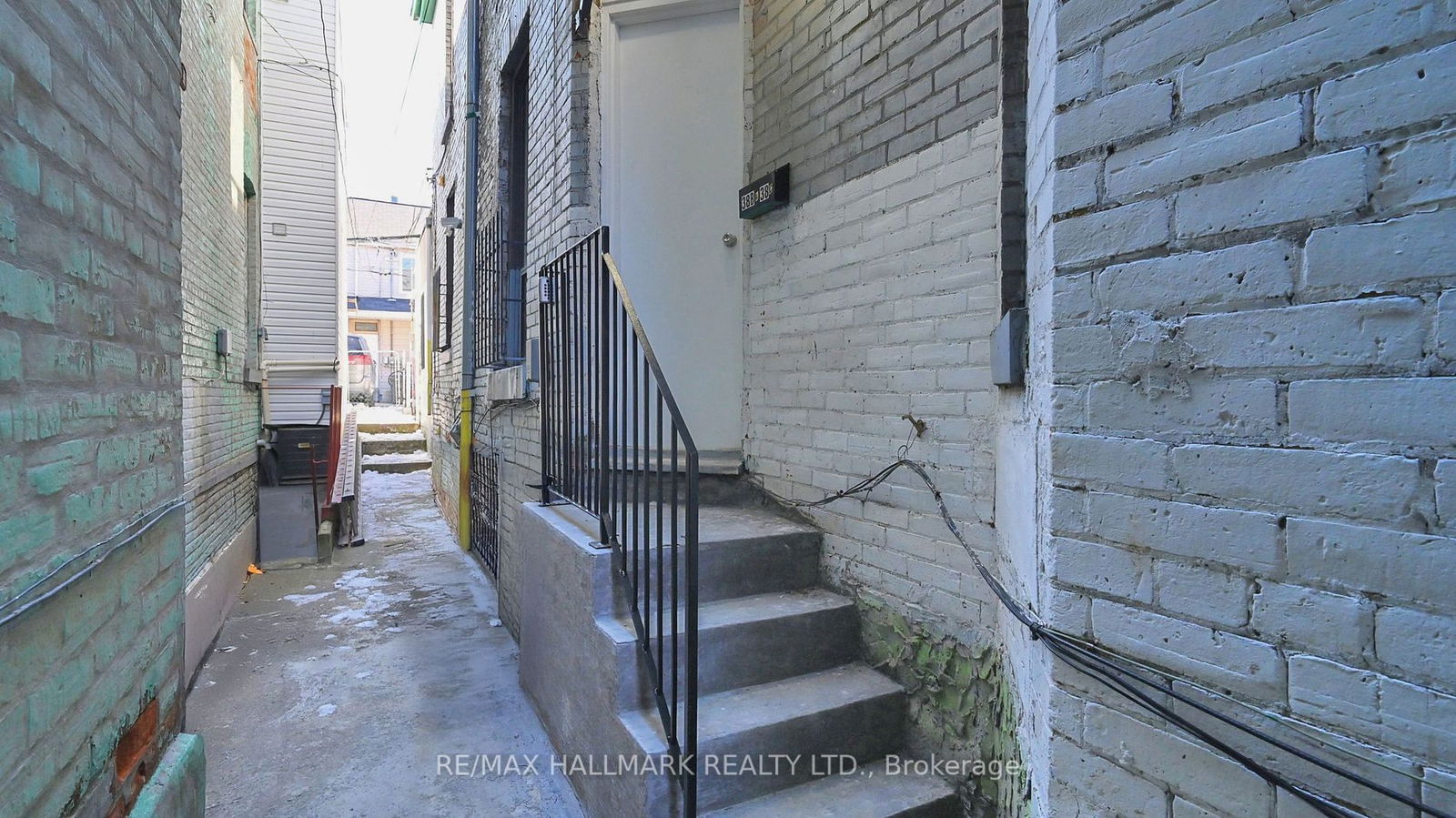 tore W/Apt/Office for sale at 38 Kensington Avenue, Toronto, Kensington-Chinatown, M5T 2J9 - MLS: C12010174