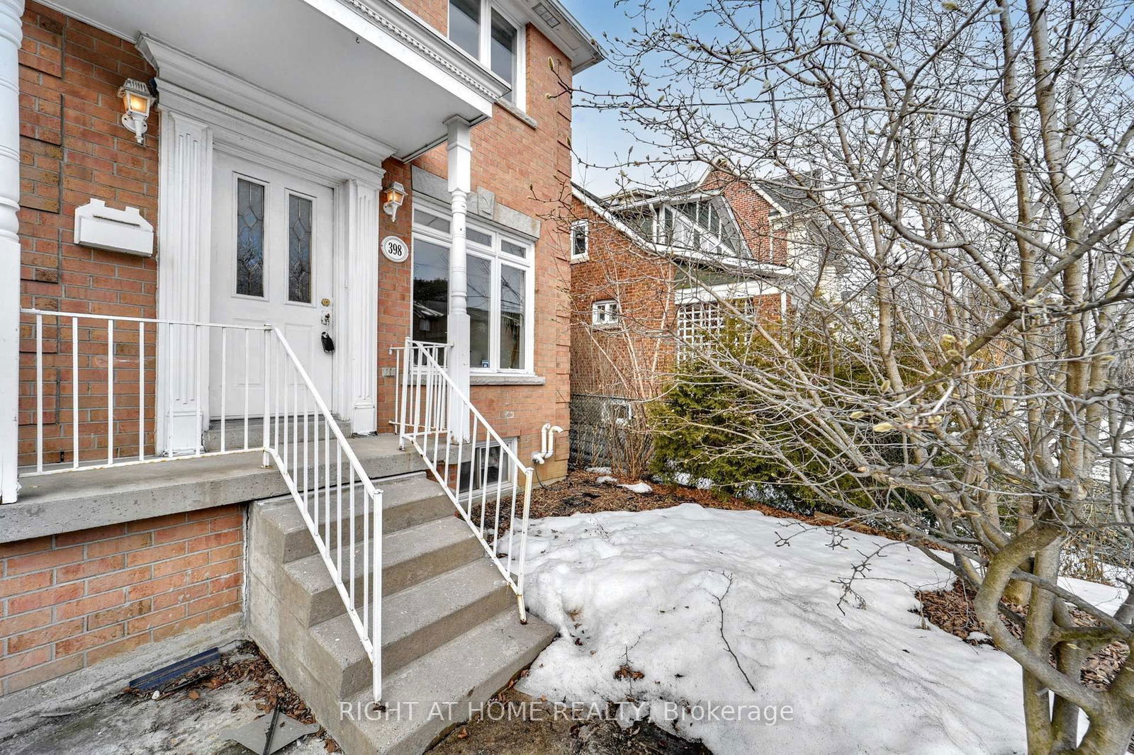 Detached House sold at 398 Woburn Avenue, Toronto, Lawrence Park North, M5M 1L5 - MLS: C12010176