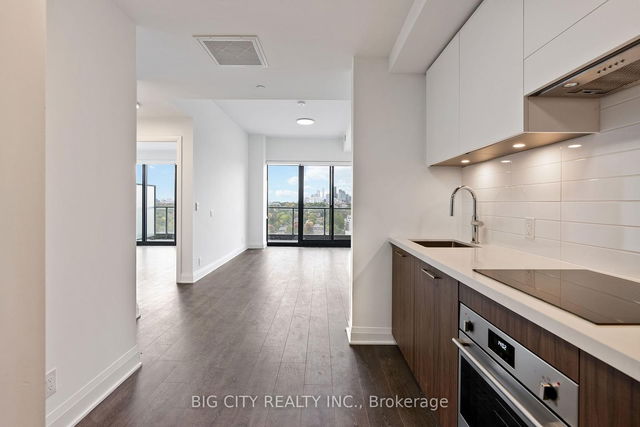 1502 - 33 Frederick Todd Way