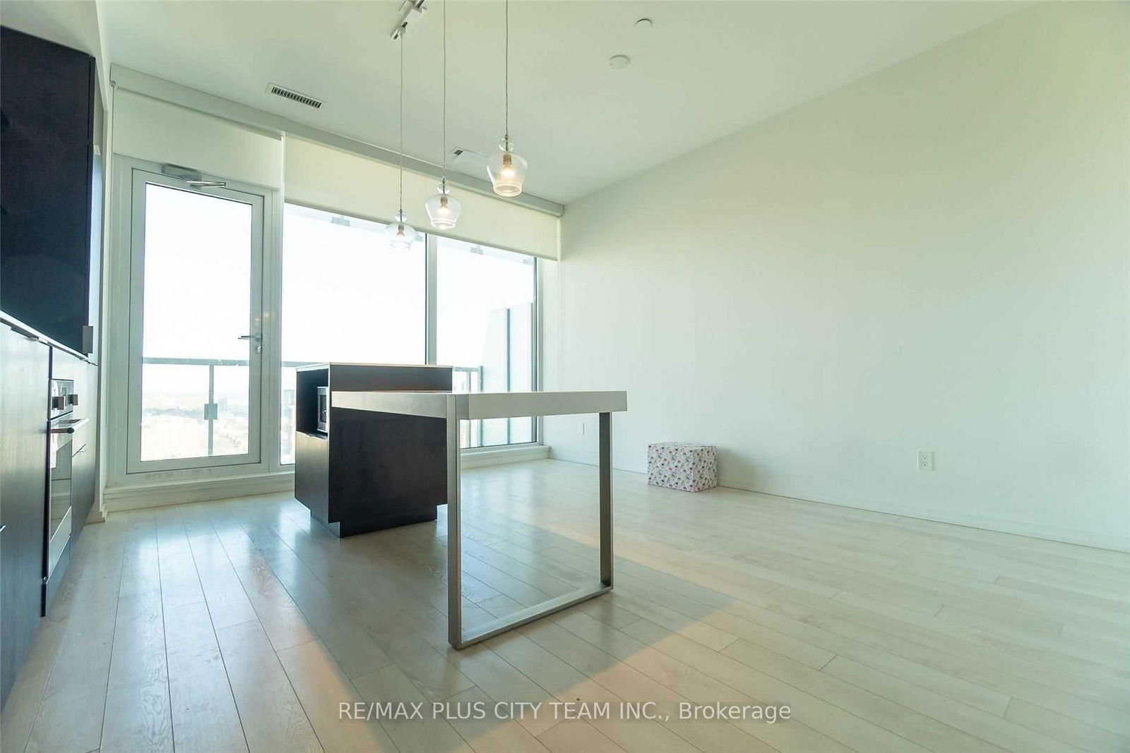 Condo for lease at 2904-197 Yonge Street, Toronto, Church-Yonge Corridor, M5B 0C1 - MLS: C12010528