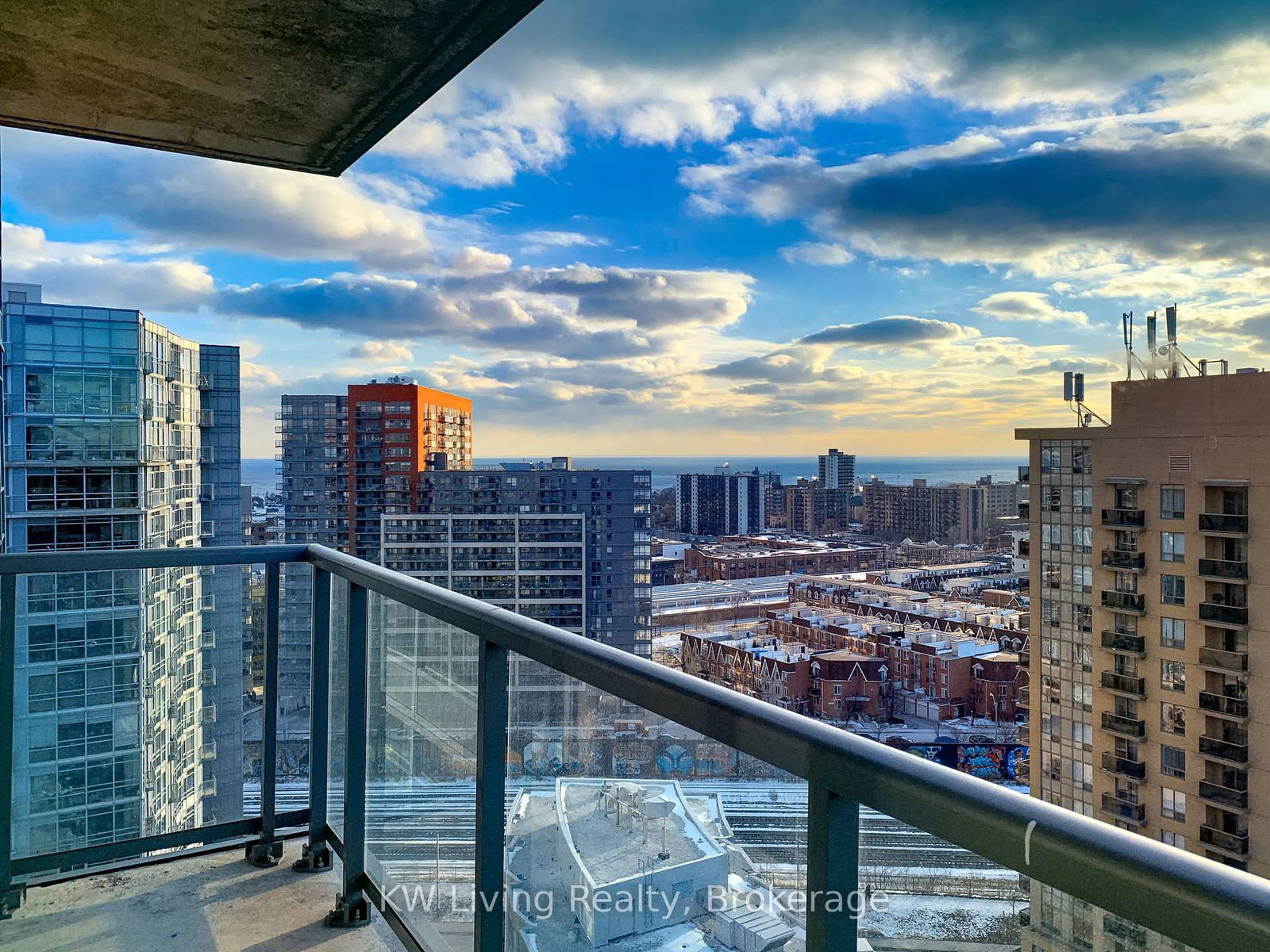 Condo for lease at 2210-68 Abell Street, Toronto, Little Portugal, M6J 0B1 - MLS: C12010624