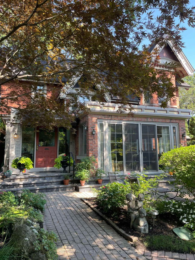home for lease on 10 Maple Avenue