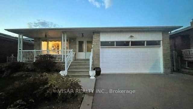 Detached House for sale at 68 Bickerton Crescent, Toronto, Pleasant View, M2J 3T1 - MLS: C12011700