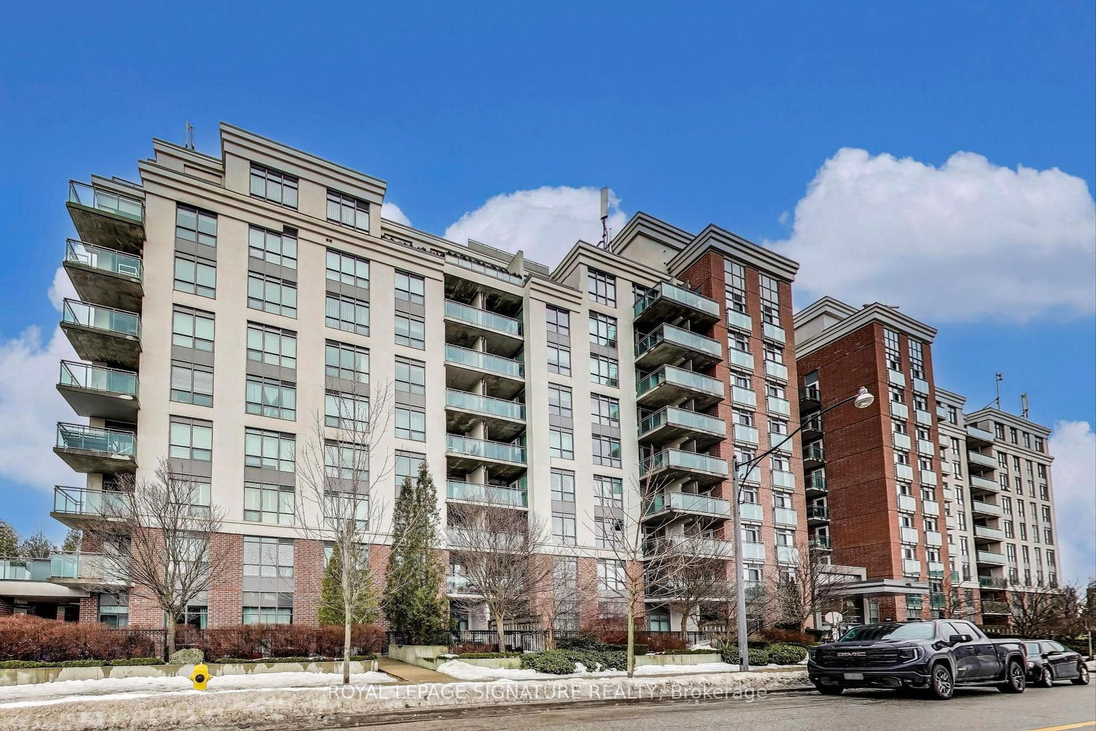 Condo for sale at 621-120 Dallimore Circle, Toronto, Banbury-Don Mills, M3C 4J1 - MLS: C12011924