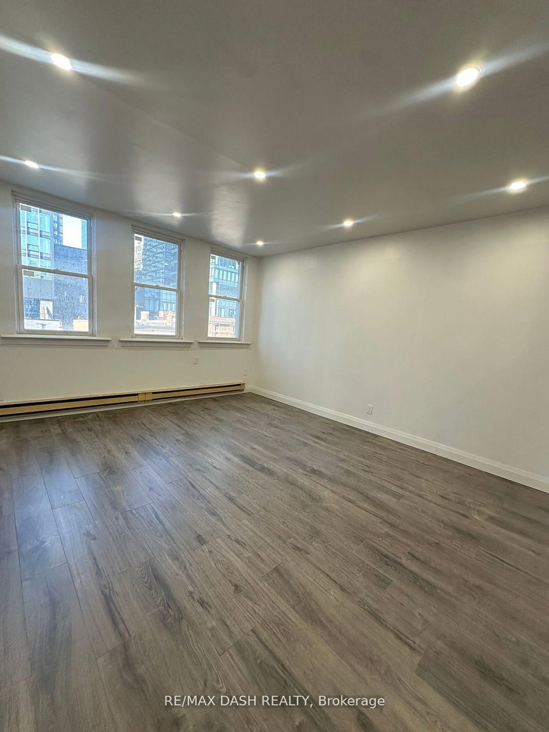4FL - 565 Yonge St, Toronto, M4Y 1Z2 | Image 3