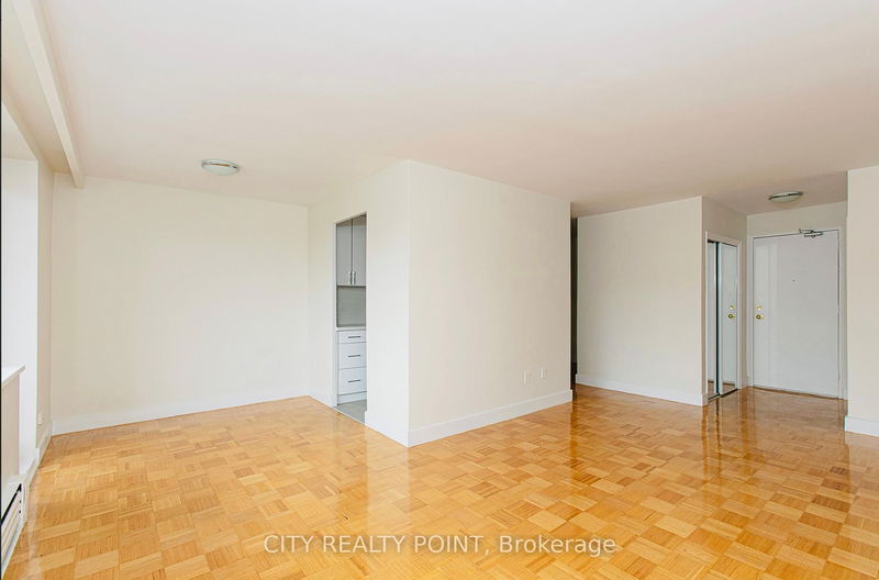 home for lease on 405-2 Grandstand Place