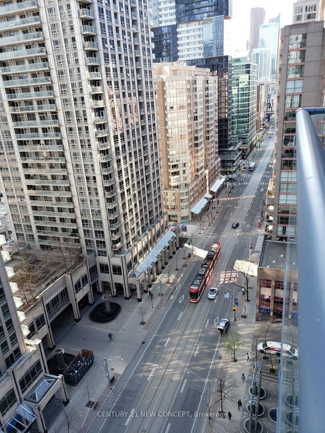 1605 - 770 Bay Street