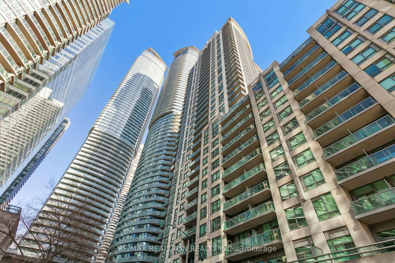 Condo for sale at 1215-19 Grand Trunk Crescent, Toronto, Waterfront Communities C1, M5J 3A3 - MLS: C12012607