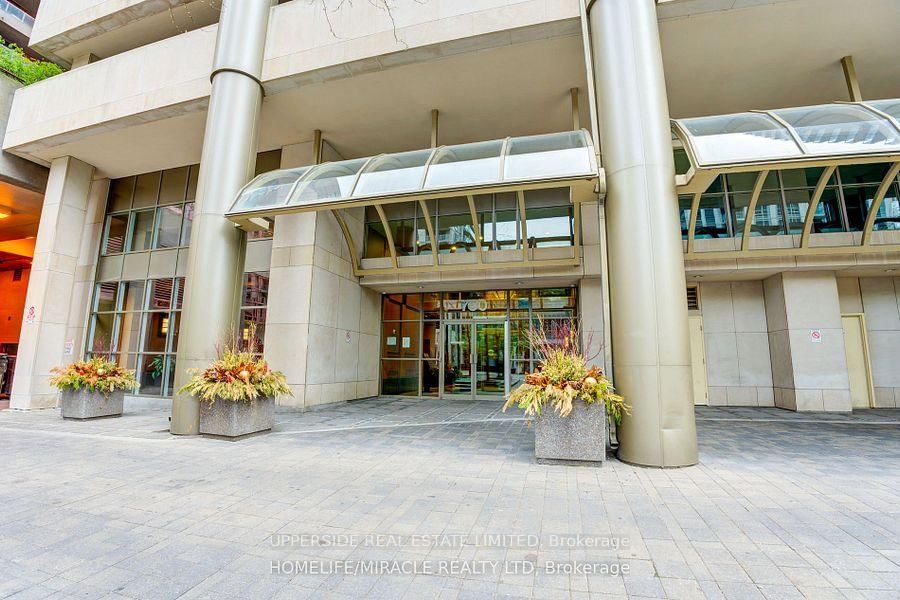 Condo for sale at 2705-750 Bay Street, Toronto, Bay Street Corridor, M5G 1N6 - MLS: C12012751