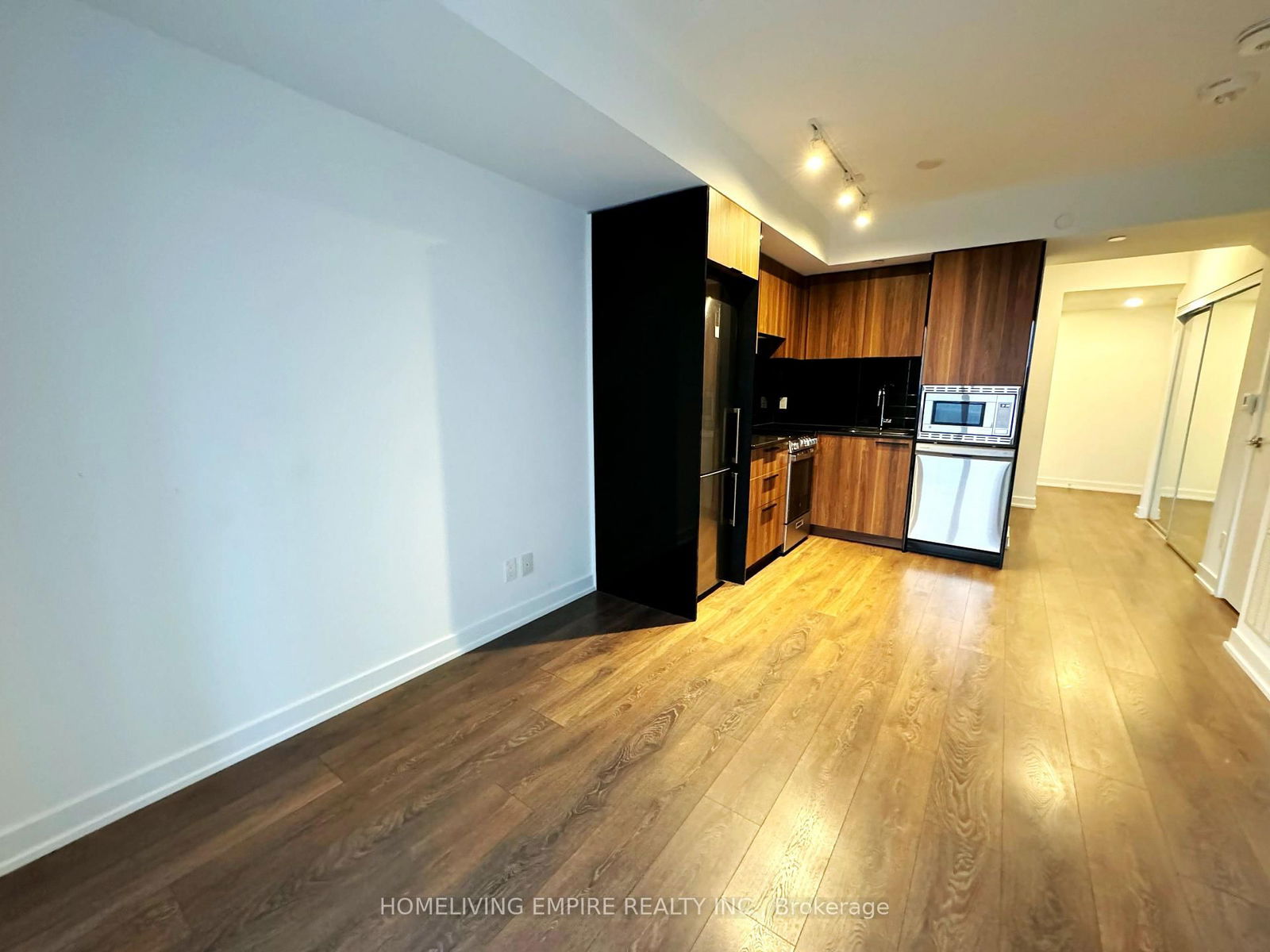 Condo for sale at 2013-501 Yonge Street, Toronto, Bay Street Corridor, M4Y 0G8 - MLS: C12013478