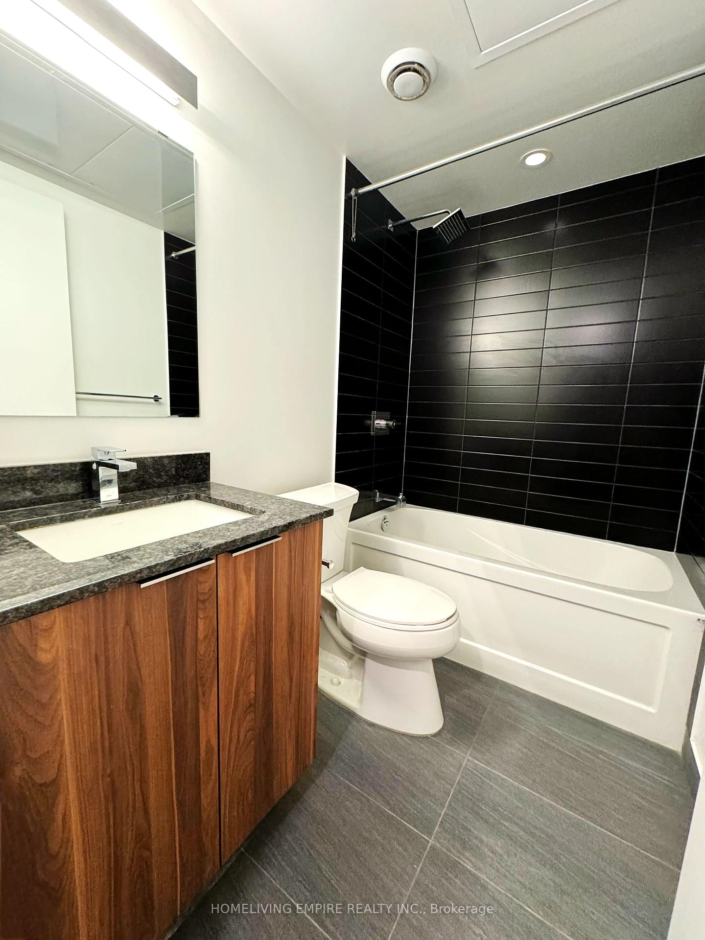 Condo for sale at 2013-501 Yonge Street, Toronto, Bay Street Corridor, M4Y 0G8 - MLS: C12013478