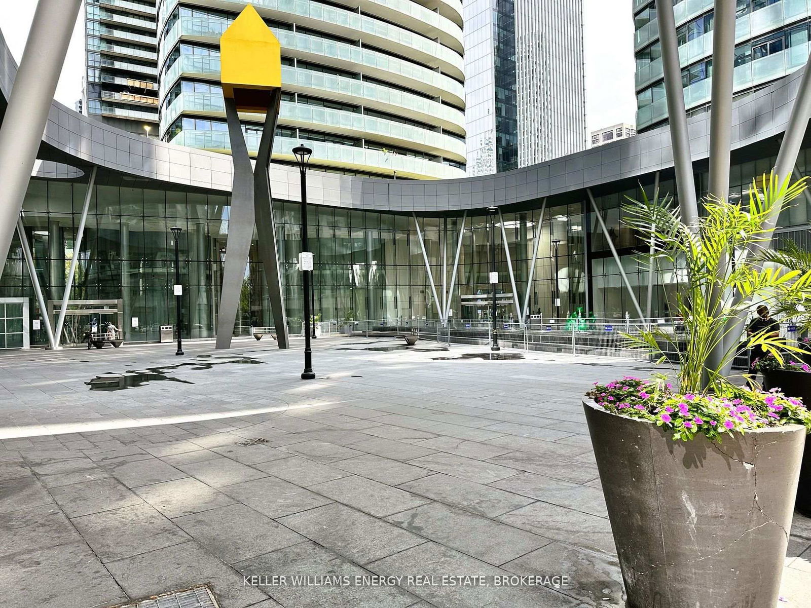 Condo for sale at 1409-12 York Street, Toronto, Waterfront Communities C1, M5J 0A9 - MLS: C12013542