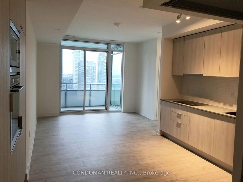 home for lease on 1407E-576 Front Street W