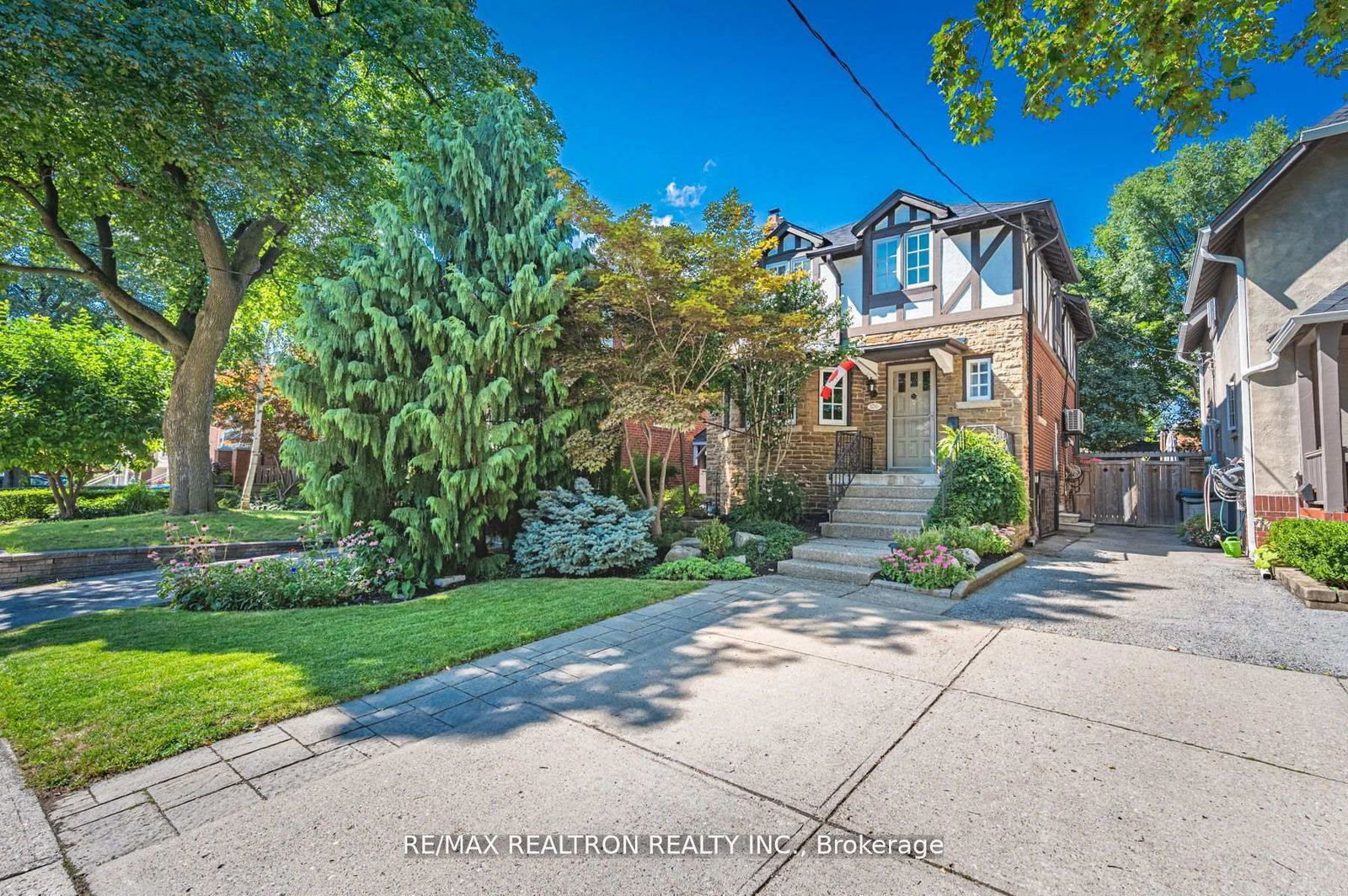 Detached House for sale at 106 Brooke Avenue, Toronto, Bedford Park-Nortown, M5M 2K4 - MLS: C12014300