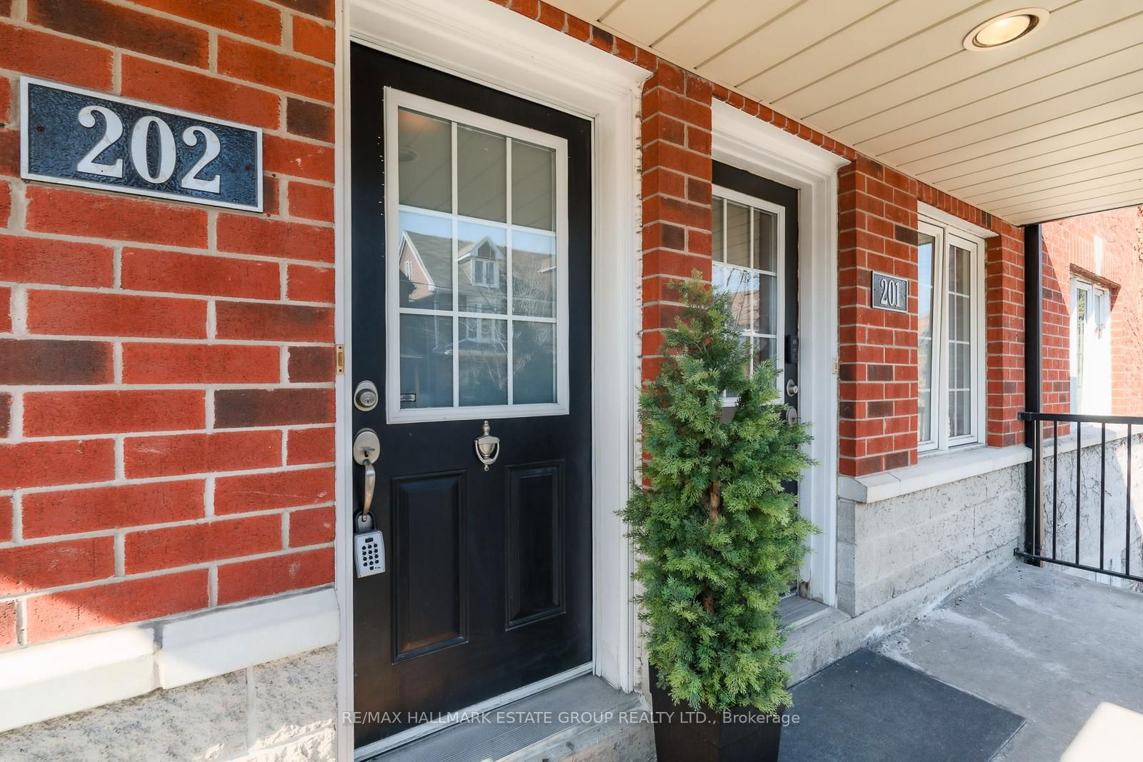 Townhouse for sale at 202-262 St Helens Avenue, Toronto, Dufferin Grove, M6H 4A4 - MLS: C12014326