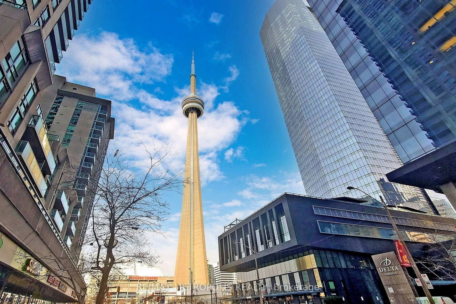 Condo sold at 319-51 Lower Simcoe Street, Toronto, Waterfront Communities C1, M5J 3A2 - MLS: C12014481