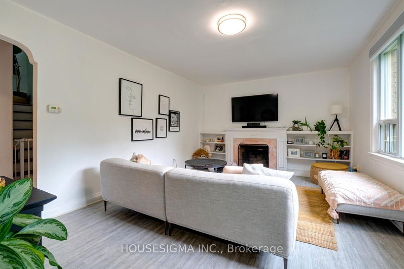 home for lease on 22 Gwendolen Avenue