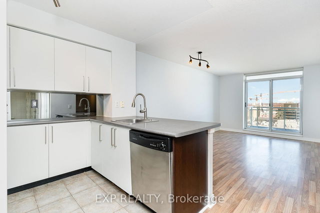 1810 - 50 Lynn Williams Street