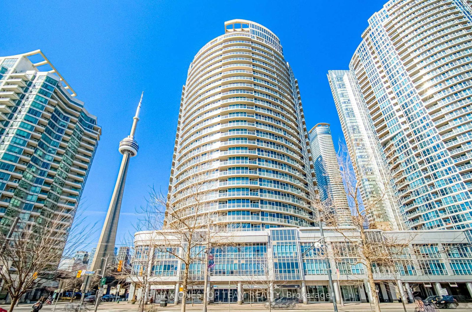 Condo for sale at 1002-218 Queens Quay, Toronto, Waterfront Communities C1, M5J 2Y6 - MLS: C12014906