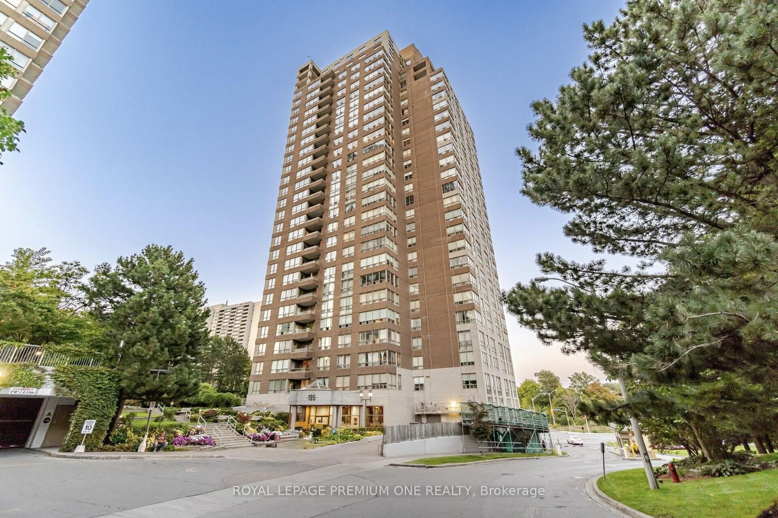 Condo for sale at 1008-195 Wynford Drive, Toronto, Flemingdon Park, M3C 3P3 - MLS: C12015445