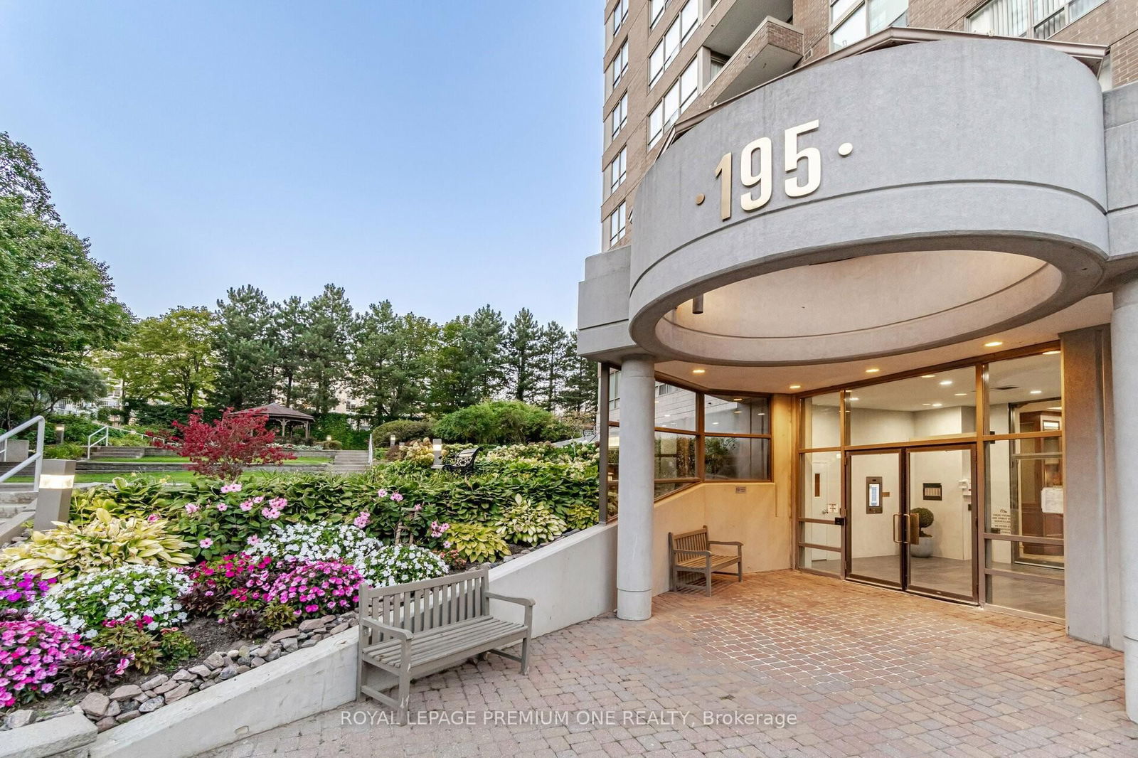 Condo for sale at 1008-195 Wynford Drive, Toronto, Flemingdon Park, M3C 3P3 - MLS: C12015445