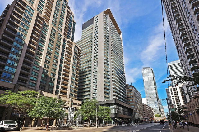 204 - 770 Bay Street