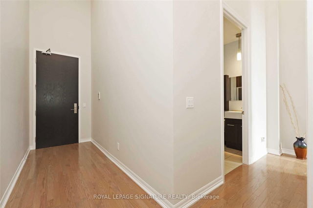 204 - 770 Bay Street
