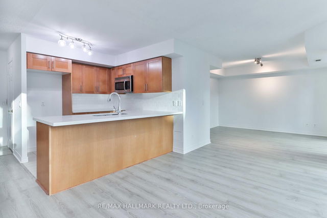 1701 - 51 Lower Simcoe Street
