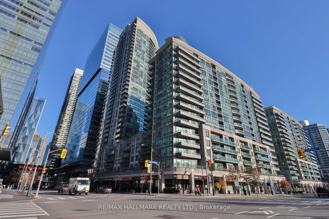 1701 - 51 Lower Simcoe Street