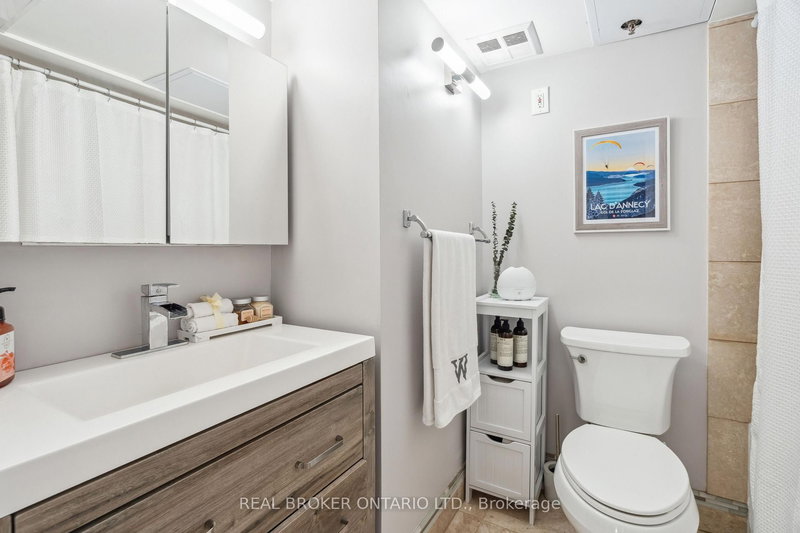146 - 78 St Patrick St, Toronto, M5T 3K8 | Image 3
